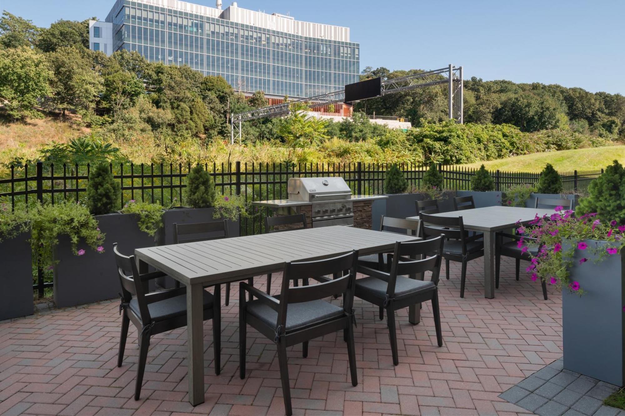 Fairfield Inn & Suites By Marriott Boston Waltham Exterior photo